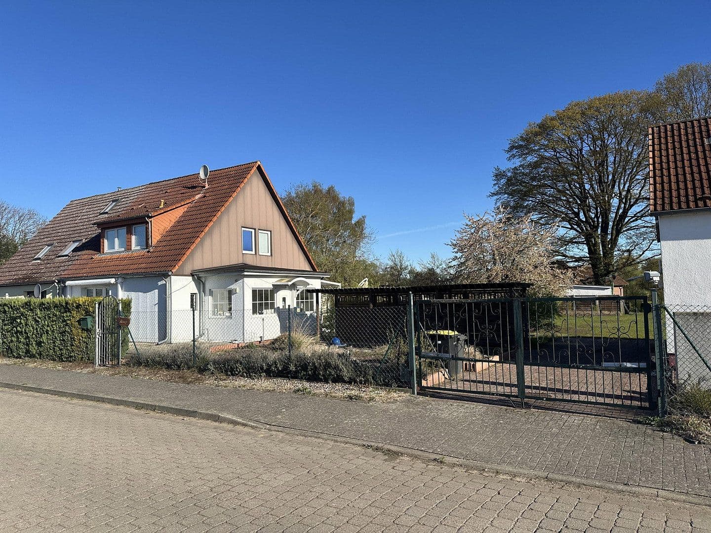 Prodej domu 170 m², pozemek 1.561 m², Fürstenberger Weg 3, Wesenberg, Mecklenburg-Vorpommern Prodej domu 170 m², pozemek 1.561 m², Fürstenberger Weg 3, Wesenberg, Mecklenburg-Vorpommern