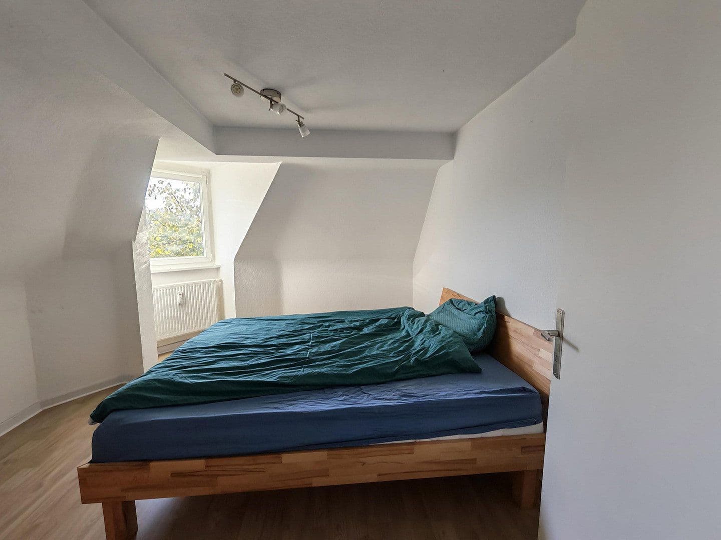 Pronájem bytu 3+1 71 m², Almastr. 11, Essen, Severní Porýní-Vestfálsko Pronájem bytu 3+1 71 m², Almastr. 11, Essen, Severní Porýní-Vestfálsko