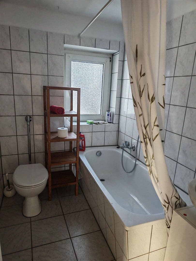 Pronájem bytu 3+1 71 m², Almastr. 11, Essen, Severní Porýní-Vestfálsko Pronájem bytu 3+1 71 m², Almastr. 11, Essen, Severní Porýní-Vestfálsko