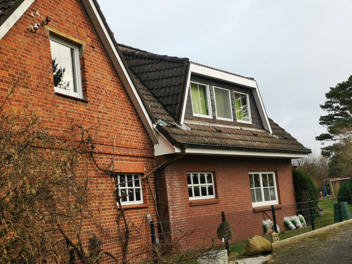 Prodej domu 200 m², pozemek 1.200 m², Hamfelde (Lauenburg), Šlesvicko-Holštýnsko Prodej domu 200 m², pozemek 1.200 m², Hamfelde (Lauenburg), Šlesvicko-Holštýnsko
