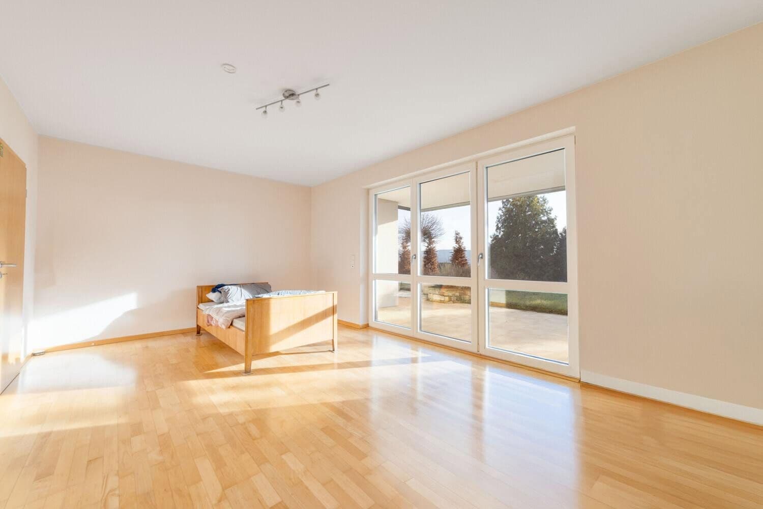 Pronájem bytu 2+1 105 m², Gusterath, Porýní-Falc Pronájem bytu 2+1 105 m², Gusterath, Porýní-Falc