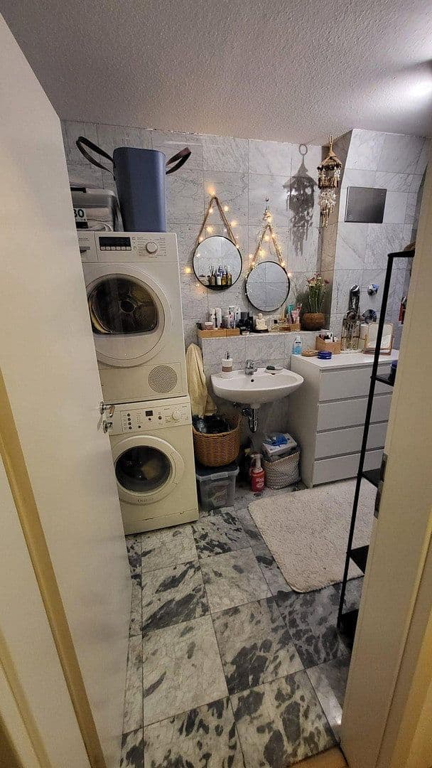 Pronájem bytu 2+1 74 m², Alt-Sossenheim 47a, Frankfurt, Hessen Pronájem bytu 2+1 74 m², Alt-Sossenheim 47a, Frankfurt, Hessen