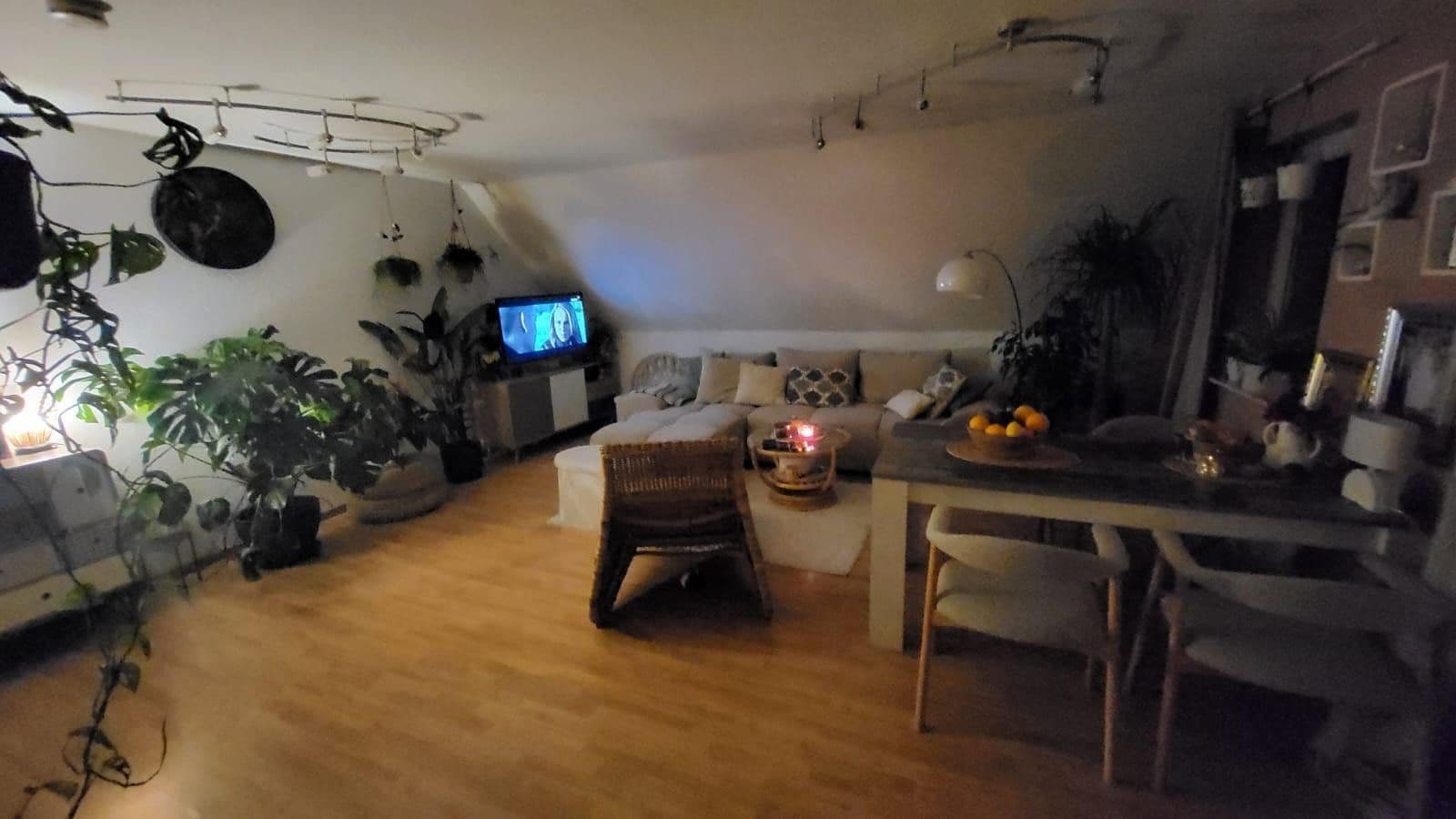 Pronájem bytu 2+1 74 m², Alt-Sossenheim 47a, Frankfurt, Hessen Pronájem bytu 2+1 74 m², Alt-Sossenheim 47a, Frankfurt, Hessen