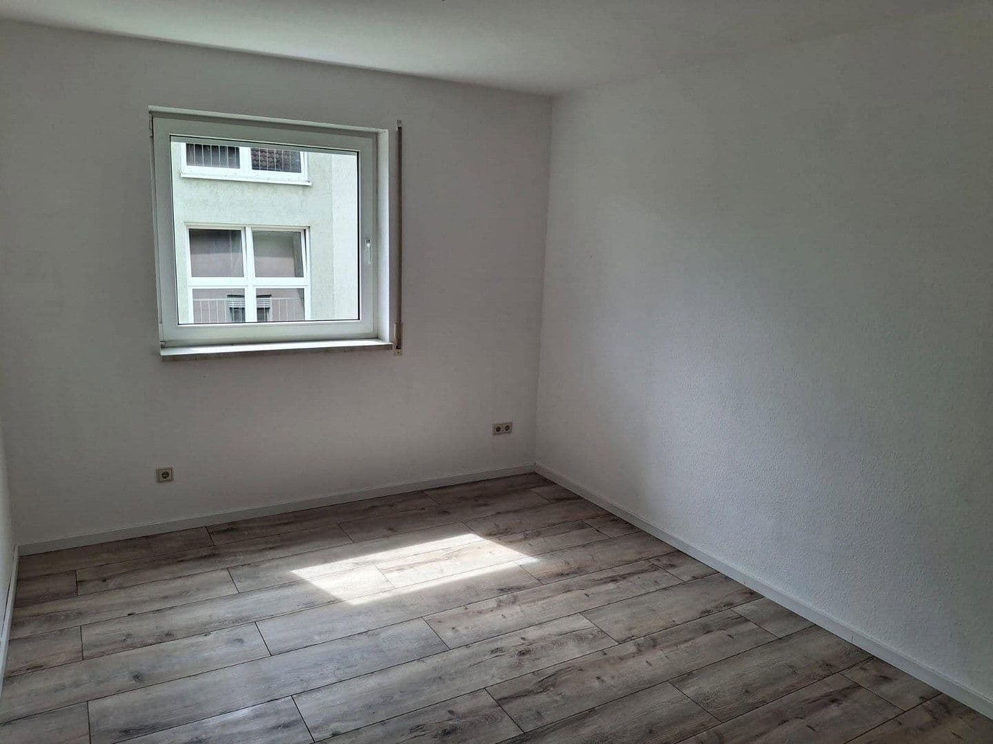 Pronájem bytu 2+1 67 m², Amselweg, Lichtenstein/Sachsen, Sasko Pronájem bytu 2+1 67 m², Amselweg, Lichtenstein/Sachsen, Sasko