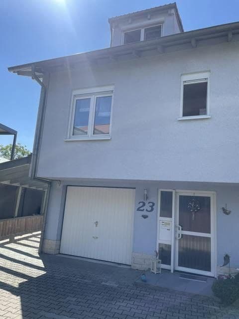 Prodej domu 124 m², pozemek 236 m², Wiernsheim, Bádensko-Württembersko Prodej domu 124 m², pozemek 236 m², Wiernsheim, Bádensko-Württembersko