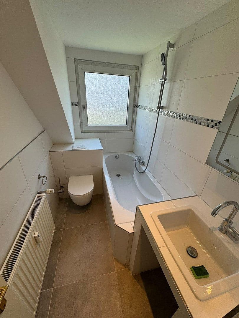 Pronájem bytu 3+1 74 m², Lindhorststraße 10, Bottrop, Severní Porýní-Vestfálsko Pronájem bytu 3+1 74 m², Lindhorststraße 10, Bottrop, Severní Porýní-Vestfálsko