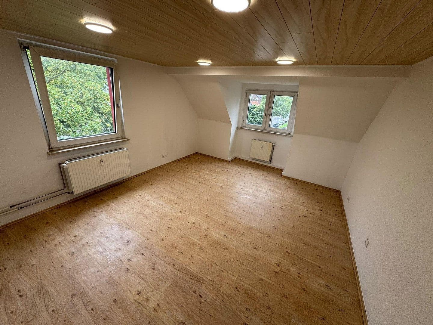 Pronájem bytu 3+1 74 m², Lindhorststraße 10, Bottrop, Severní Porýní-Vestfálsko Pronájem bytu 3+1 74 m², Lindhorststraße 10, Bottrop, Severní Porýní-Vestfálsko