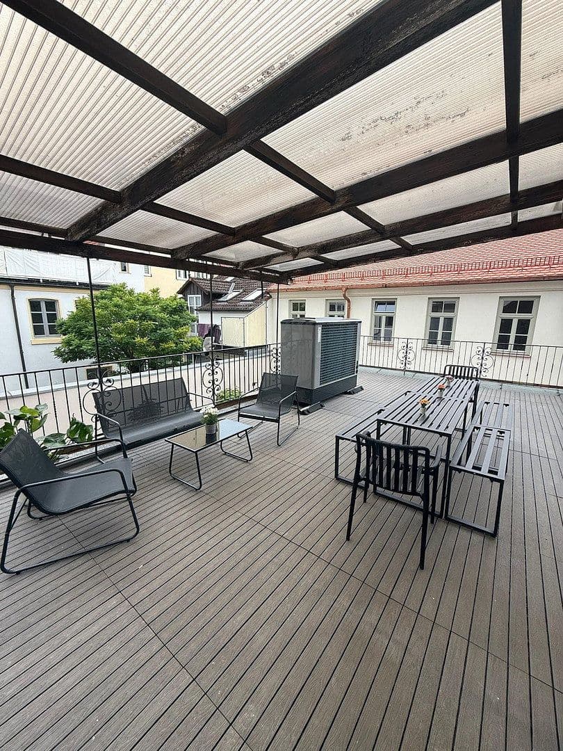 Pronájem bytu 3+1 77 m², Friedrichstraße 32, Erlangen, Bavorsko Pronájem bytu 3+1 77 m², Friedrichstraße 32, Erlangen, Bavorsko