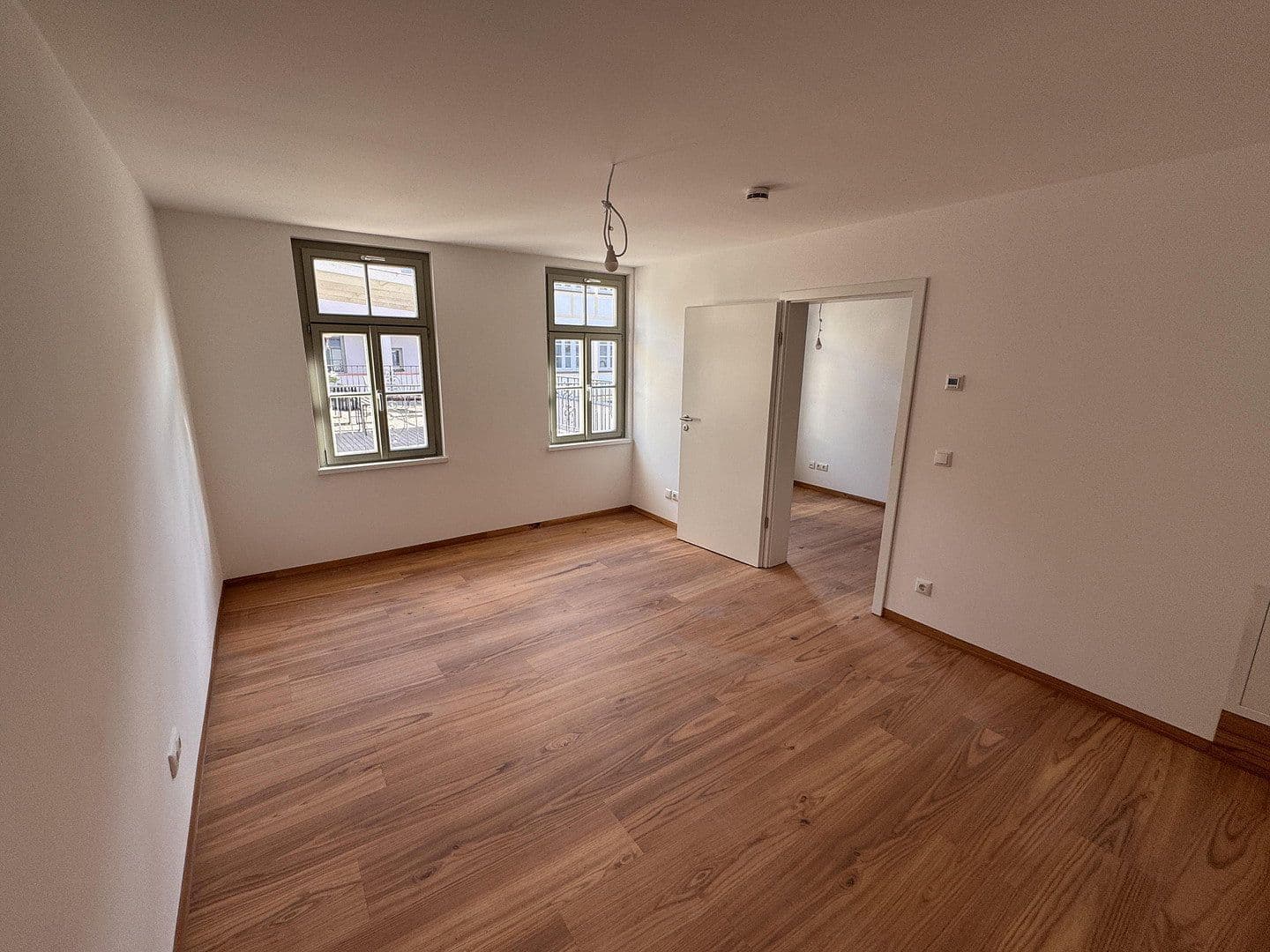 Pronájem bytu 3+1 77 m², Friedrichstraße 32, Erlangen, Bavorsko Pronájem bytu 3+1 77 m², Friedrichstraße 32, Erlangen, Bavorsko