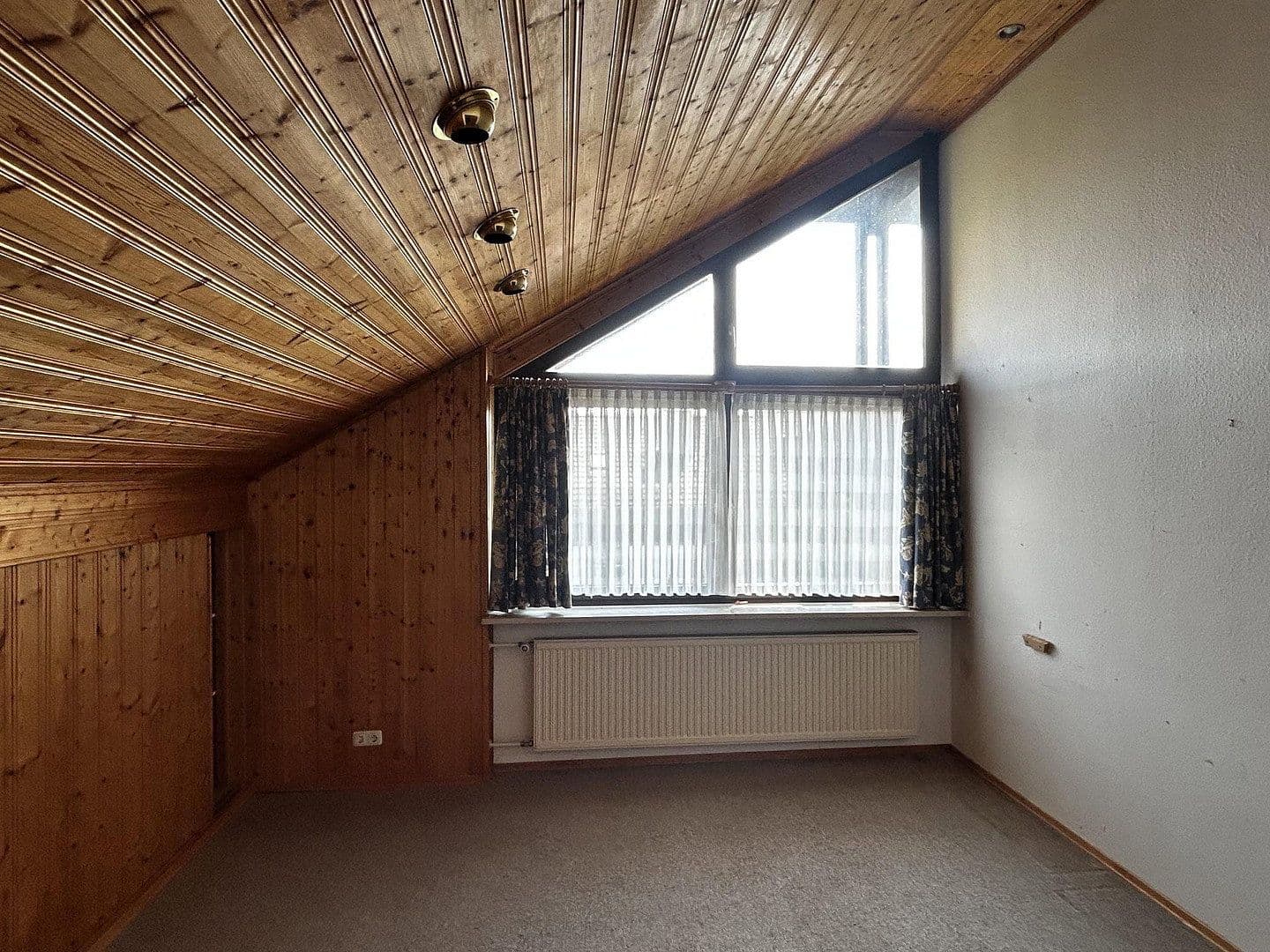Prodej domu 142 m², pozemek 344 m², Burghausen, Bavorsko Prodej domu 142 m², pozemek 344 m², Burghausen, Bavorsko