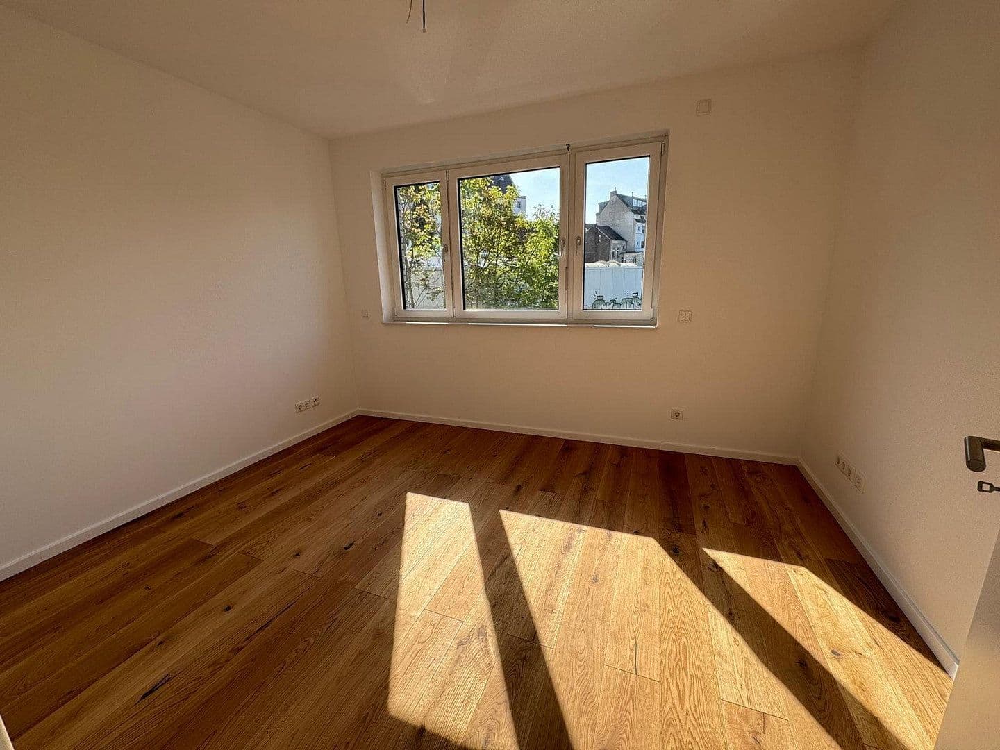 Pronájem bytu 3+1 86 m², Köln, Severní Porýní-Vestfálsko Pronájem bytu 3+1 86 m², Köln, Severní Porýní-Vestfálsko