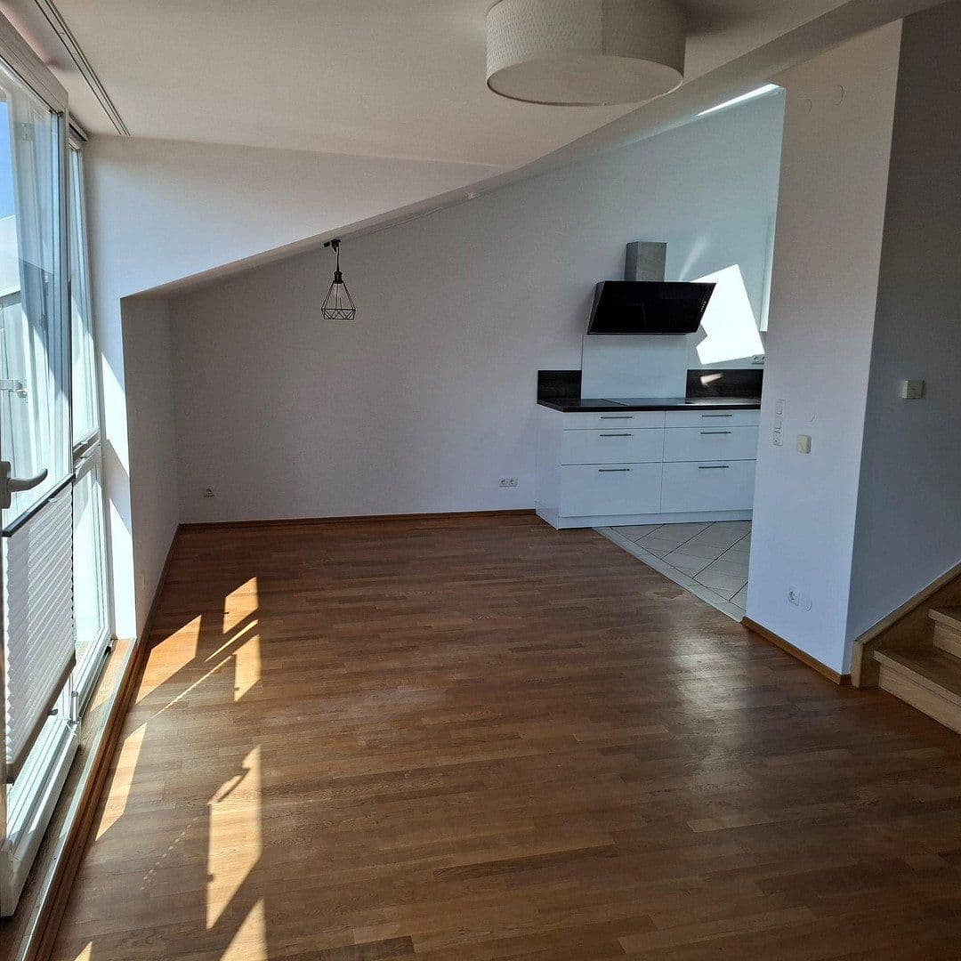 Prodej bytu 3+1 83 m², Parsbergstr. 16, Germering, Bavorsko Prodej bytu 3+1 83 m², Parsbergstr. 16, Germering, Bavorsko
