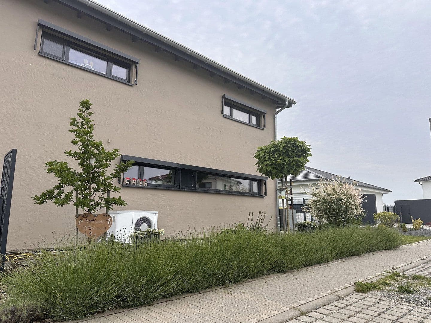 Prodej domu 157 m², pozemek 737 m², Sulzheim, Bavorsko Prodej domu 157 m², pozemek 737 m², Sulzheim, Bavorsko