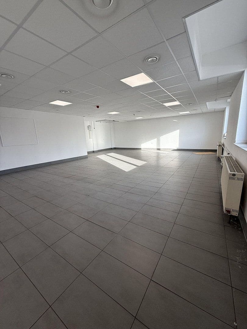 Pronájem nebytového prostoru 3.020 m², Magdeburgerstrasse 37, Gelsenkirchen, Severní Porýní-Vestfálsko Pronájem nebytového prostoru 3.020 m², Magdeburgerstrasse 37, Gelsenkirchen, Severní Porýní-Vestfálsko