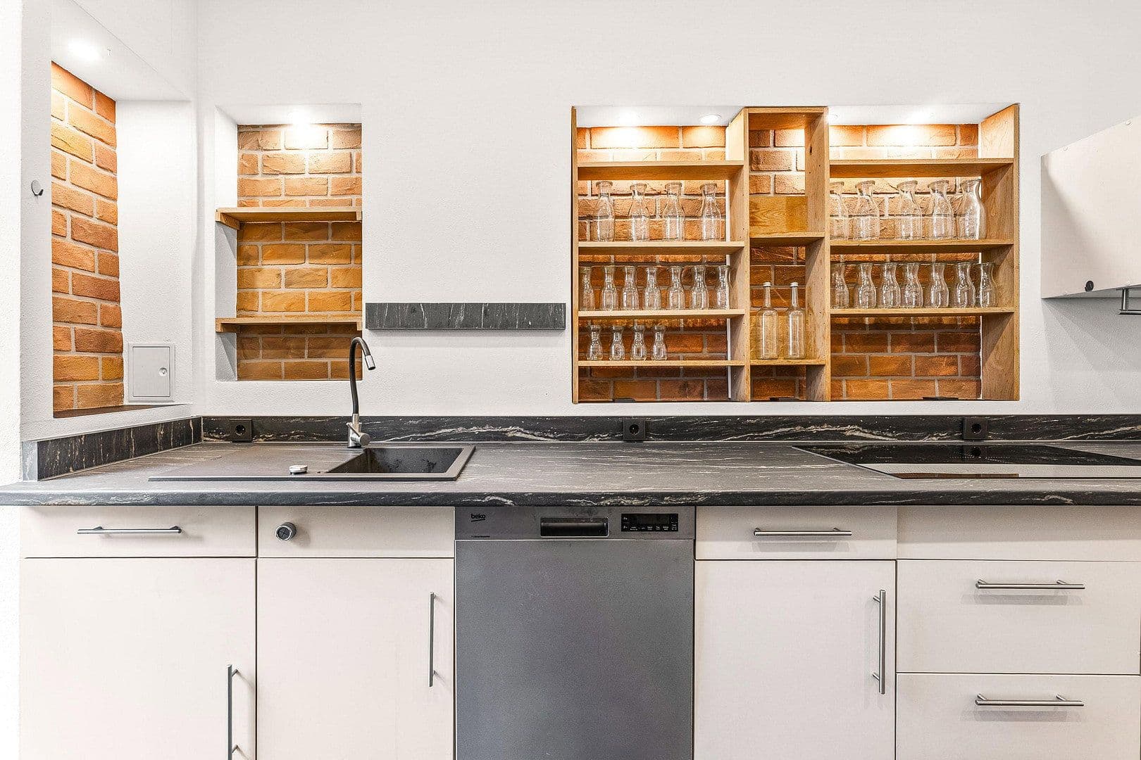 Pronájem bytu 6+1 185 m², Jahnstrasse 1, Hof, Bavorsko Pronájem bytu 6+1 185 m², Jahnstrasse 1, Hof, Bavorsko