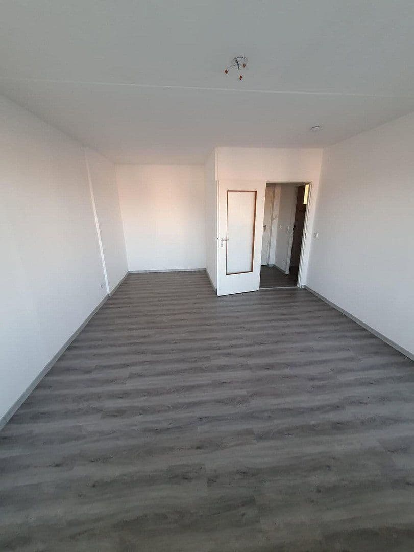 Pronájem bytu 1+1 39 m², Budapester Str. 20, Erlangen, Bavorsko Pronájem bytu 1+1 39 m², Budapester Str. 20, Erlangen, Bavorsko
