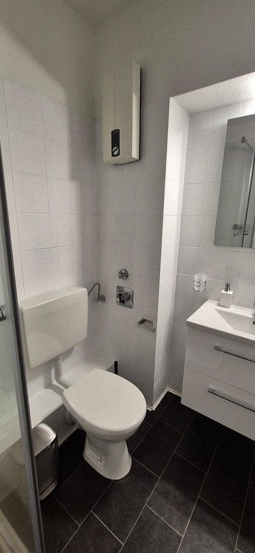 Pronájem bytu 1+1 18 m², Turmstr. 16a, Cáchy, Severní Porýní-Vestfálsko Pronájem bytu 1+1 18 m², Turmstr. 16a, Cáchy, Severní Porýní-Vestfálsko