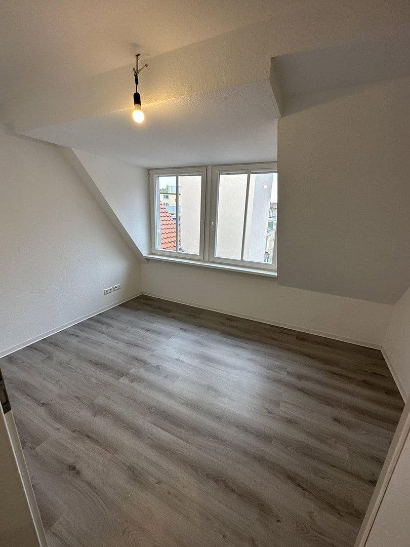 Pronájem bytu 150 m², Linnestraße 2-4, Pforzheim, Bádensko-Württembersko Pronájem bytu 150 m², Linnestraße 2-4, Pforzheim, Bádensko-Württembersko