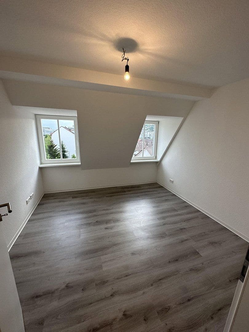 Pronájem bytu 150 m², Linnestraße 2-4, Pforzheim, Bádensko-Württembersko Pronájem bytu 150 m², Linnestraße 2-4, Pforzheim, Bádensko-Württembersko