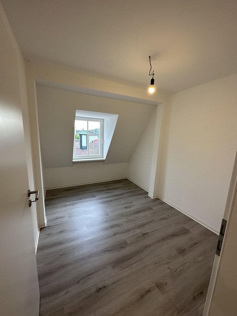 Pronájem bytu 150 m², Linnestraße 2-4, Pforzheim, Bádensko-Württembersko Pronájem bytu 150 m², Linnestraße 2-4, Pforzheim, Bádensko-Württembersko