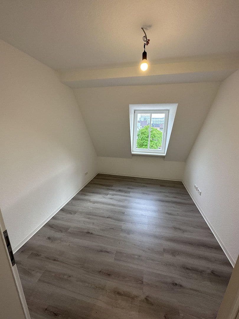 Pronájem bytu 150 m², Linnestraße 2-4, Pforzheim, Bádensko-Württembersko Pronájem bytu 150 m², Linnestraße 2-4, Pforzheim, Bádensko-Württembersko
