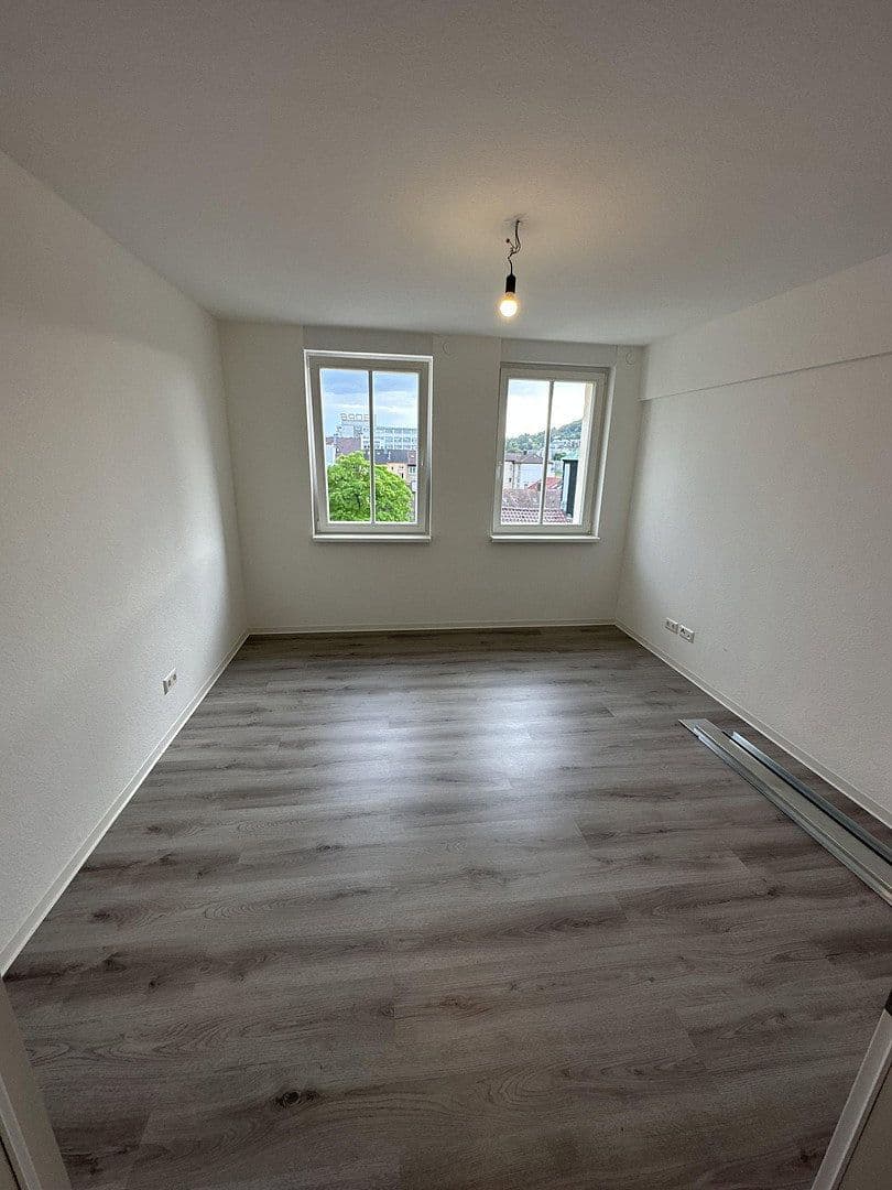 Pronájem bytu 150 m², Linnestraße 2-4, Pforzheim, Bádensko-Württembersko Pronájem bytu 150 m², Linnestraße 2-4, Pforzheim, Bádensko-Württembersko