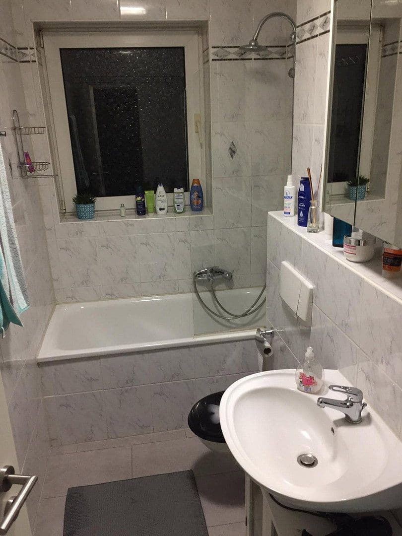 Pronájem bytu 3+1 64 m², Zum Rauhen See 13, Rodgau, Hessen Pronájem bytu 3+1 64 m², Zum Rauhen See 13, Rodgau, Hessen