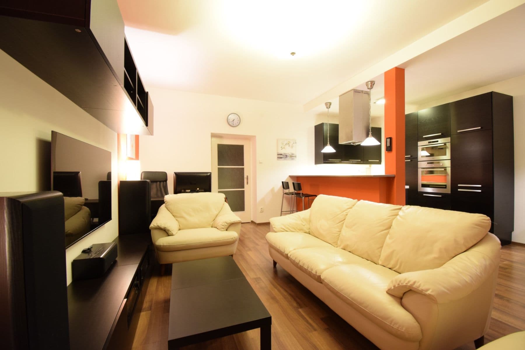 Prodej bytu 2+1 75 m², Ukrajinská, Praha, Praha Prodej bytu 2+1 75 m², Ukrajinská, Praha, Praha
