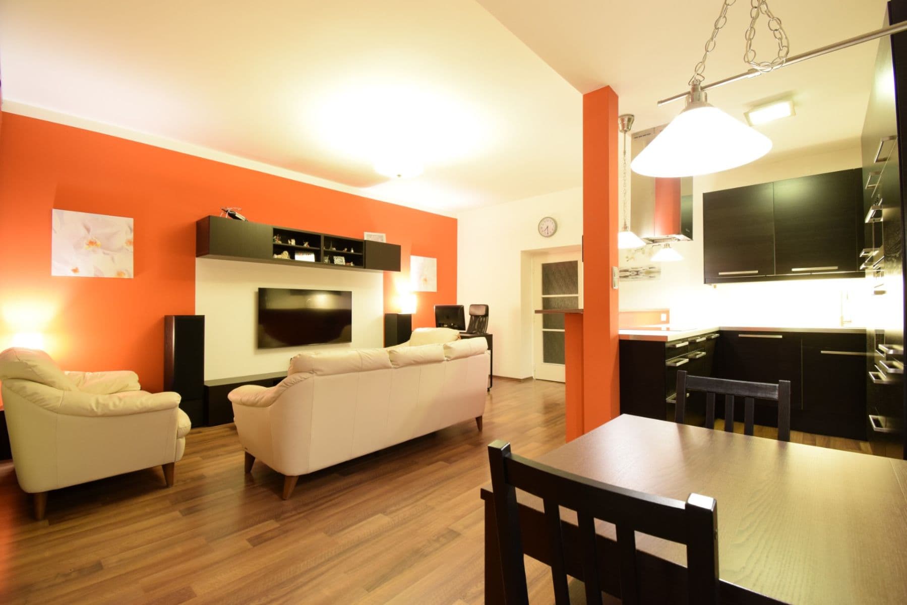 Prodej bytu 2+1 75 m², Ukrajinská, Praha, Praha Prodej bytu 2+1 75 m², Ukrajinská, Praha, Praha