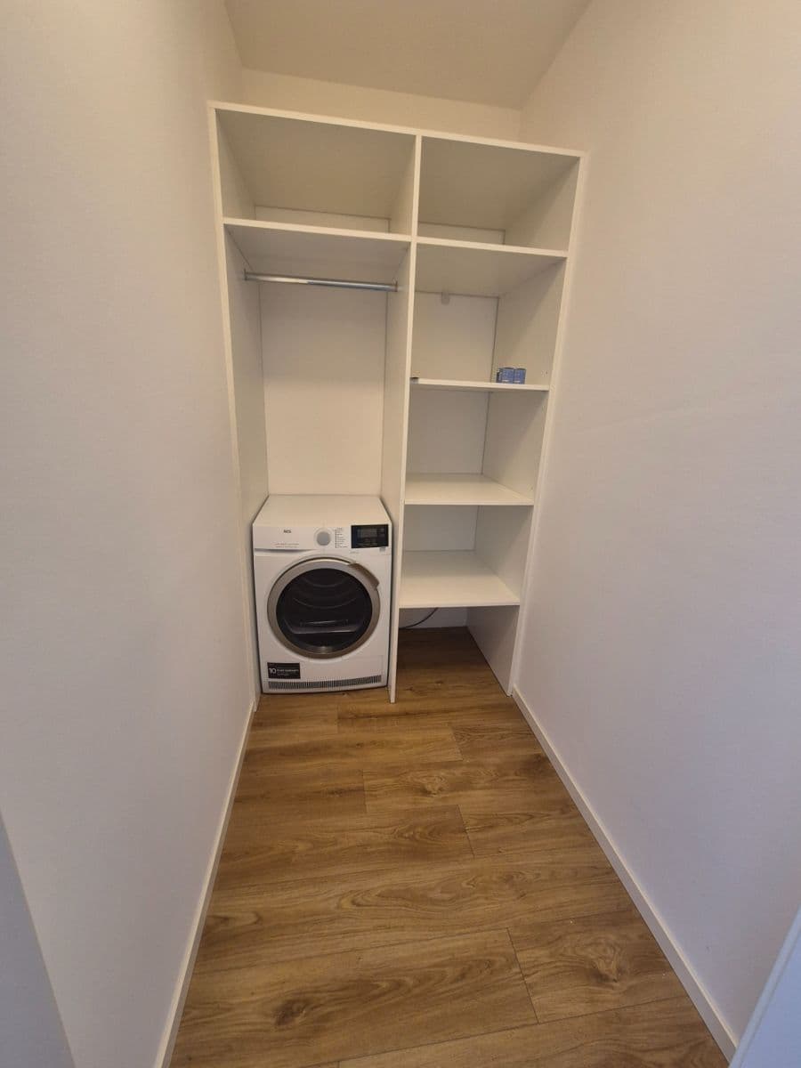 Pronájem bytu 2+kk 50 m², Poděbradská, Praha, Praha Pronájem bytu 2+kk 50 m², Poděbradská, Praha, Praha