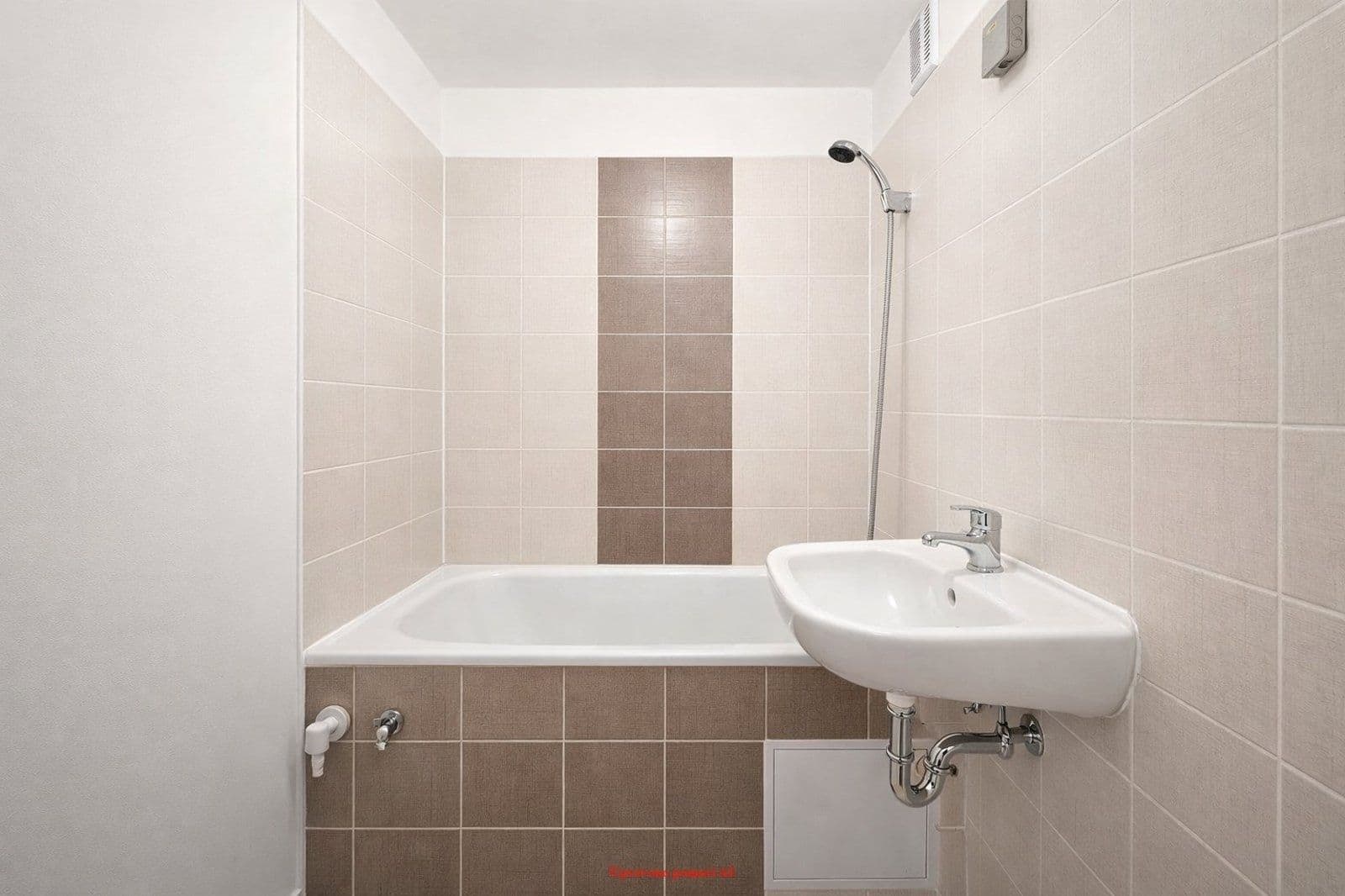 Pronájem bytu 1+kk 27 m², Čsl. armády, Karviná, Moravskoslezský kraj Pronájem bytu 1+kk 27 m², Čsl. armády, Karviná, Moravskoslezský kraj