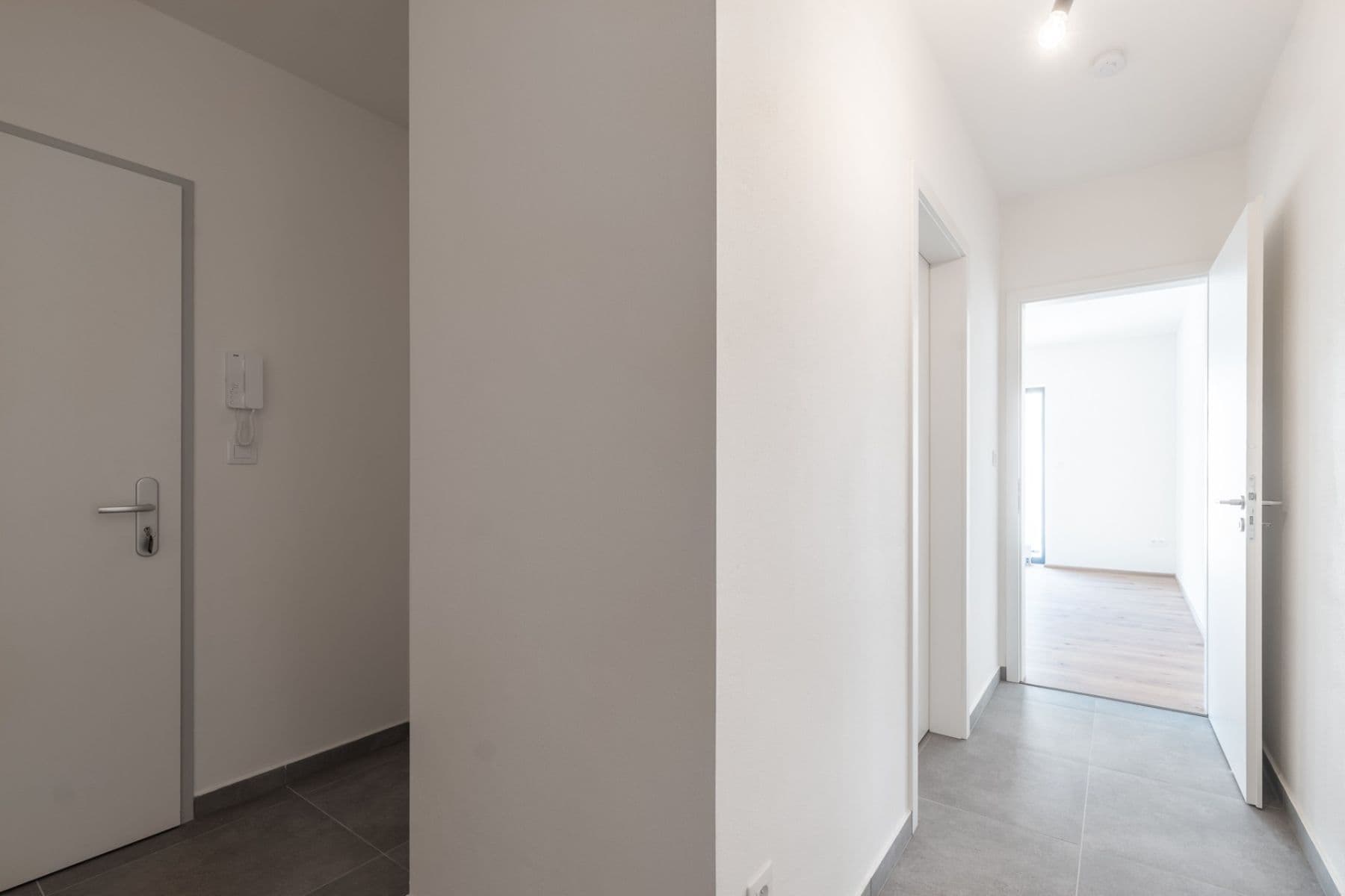 Prodej bytu 3+kk 66 m², Tyršovo nábřeží, Zlín, Zlínský kraj Prodej bytu 3+kk 66 m², Tyršovo nábřeží, Zlín, Zlínský kraj