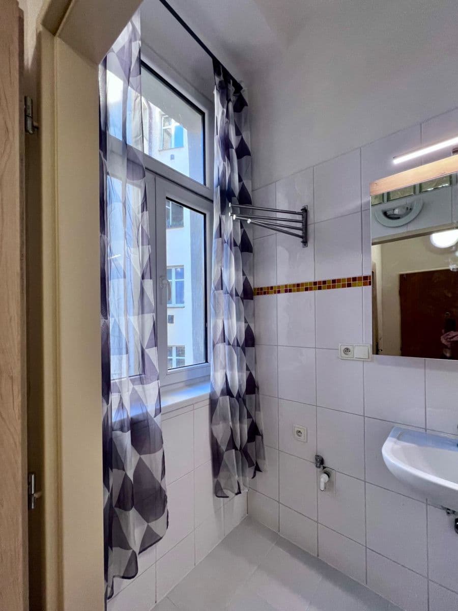 Pronájem bytu 3+1 63 m², Na Neklance, Praha, Praha Pronájem bytu 3+1 63 m², Na Neklance, Praha, Praha