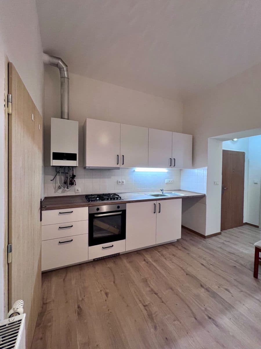 Pronájem bytu 3+1 63 m², Na Neklance, Praha, Praha Pronájem bytu 3+1 63 m², Na Neklance, Praha, Praha
