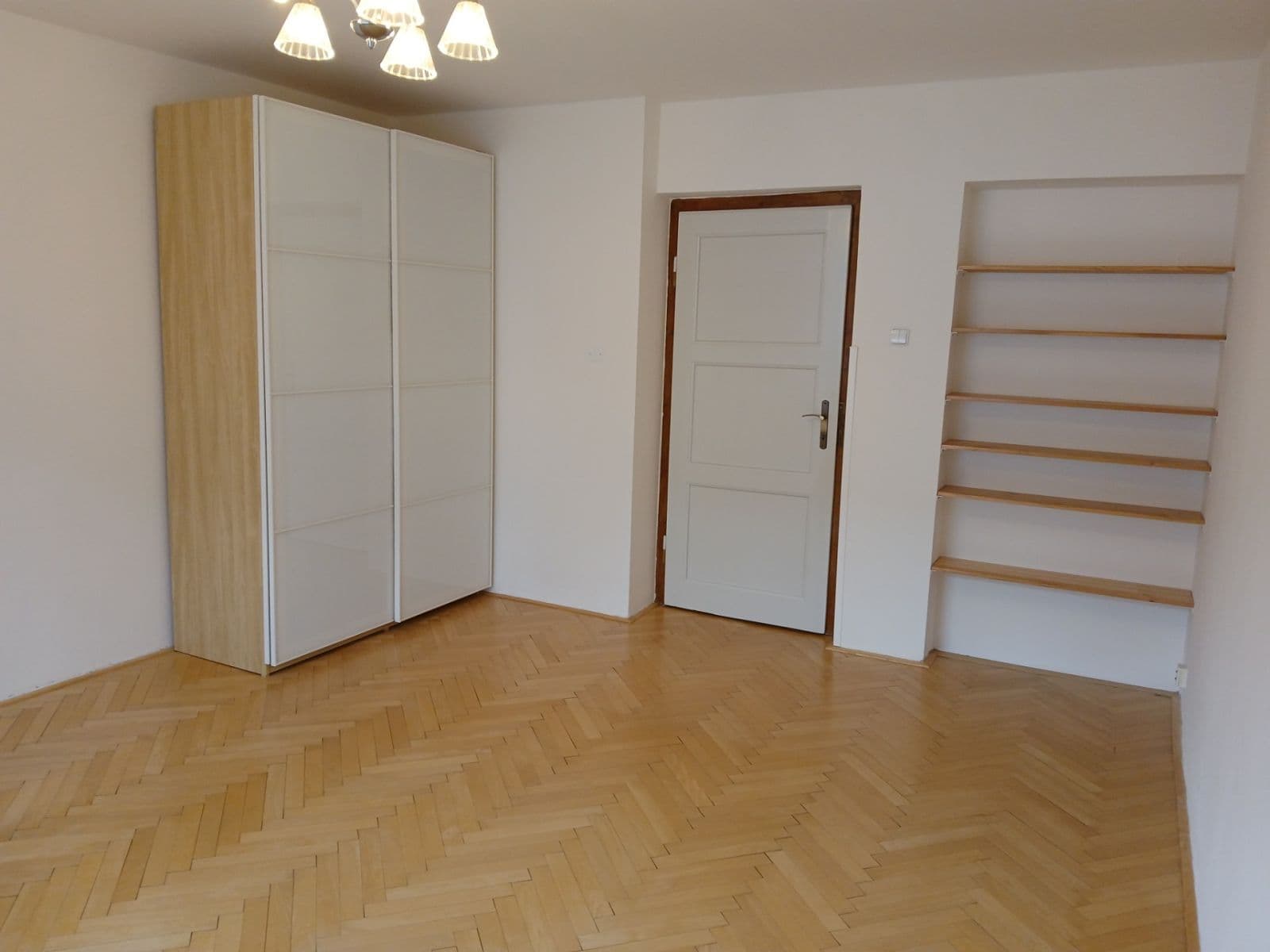Pronájem bytu 1+1 50 m², Gruzínská, Plzeň, Plzeňský kraj Pronájem bytu 1+1 50 m², Gruzínská, Plzeň, Plzeňský kraj