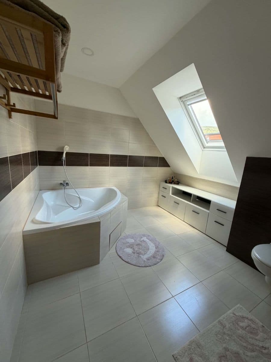 Prodej domu 237 m², pozemek 1.202 m², Dolní Bečva, Zlínský kraj Prodej domu 237 m², pozemek 1.202 m², Dolní Bečva, Zlínský kraj