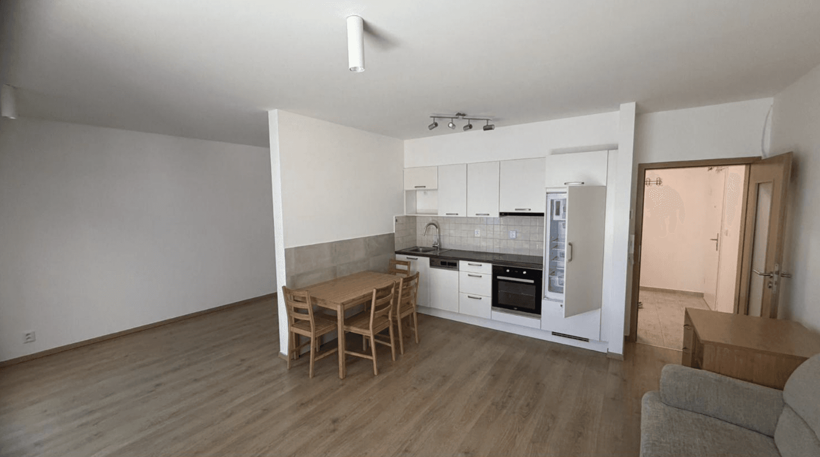 Prodej bytu 1+kk 46 m², U Hrubých, Vestec, Středočeský kraj Prodej bytu 1+kk 46 m², U Hrubých, Vestec, Středočeský kraj