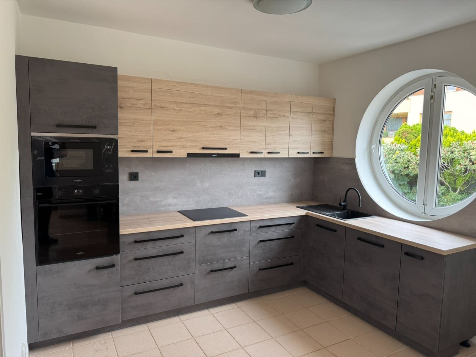 Pronájem domu 225 m², pozemek 381 m², Pučova, Praha, Praha Pronájem domu 225 m², pozemek 381 m², Pučova, Praha, Praha