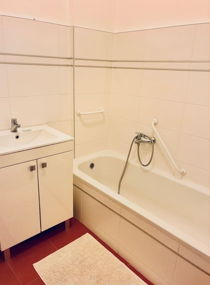 Pronájem bytu 2+1 73 m², Baranova, Praha, Praha Pronájem bytu 2+1 73 m², Baranova, Praha, Praha