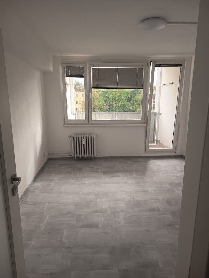 Pronájem bytu 2+1 56 m², Moskevská, Kladno, Středočeský kraj Pronájem bytu 2+1 56 m², Moskevská, Kladno, Středočeský kraj