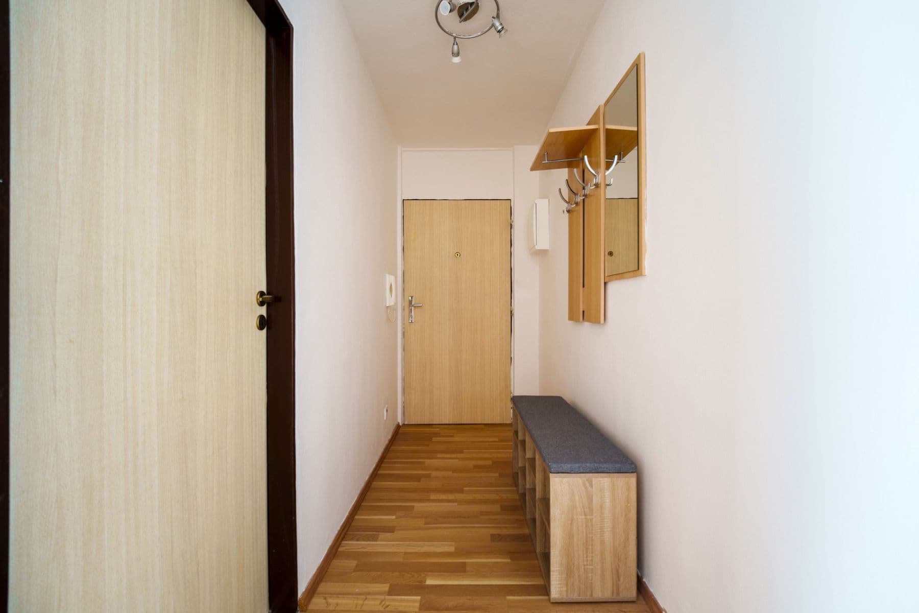 Pronájem bytu 3+kk 68 m², Mírová, Milovice, Středočeský kraj Pronájem bytu 3+kk 68 m², Mírová, Milovice, Středočeský kraj