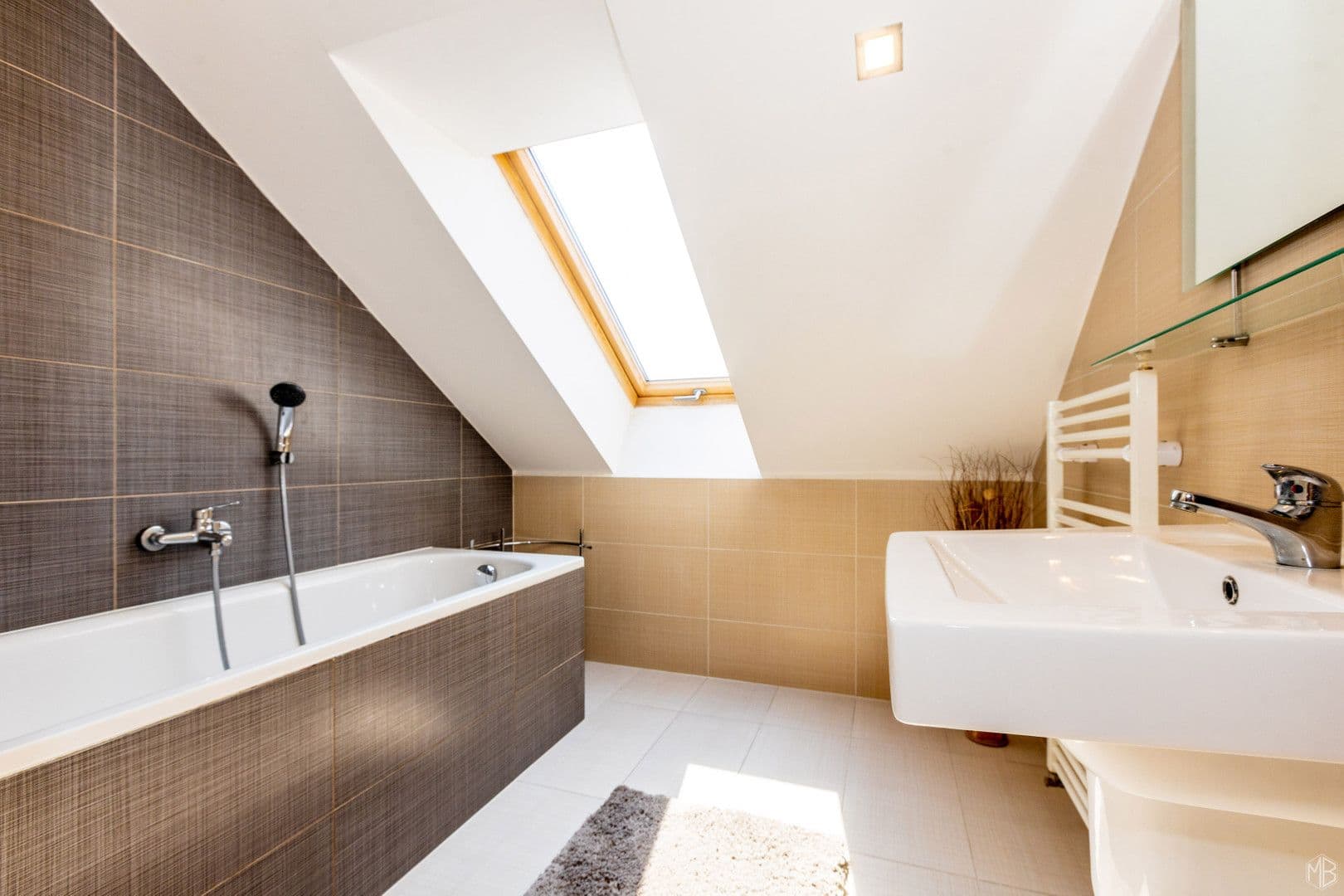 Pronájem bytu 2+kk 57 m², Černokostelecká, Praha, Praha Pronájem bytu 2+kk 57 m², Černokostelecká, Praha, Praha
