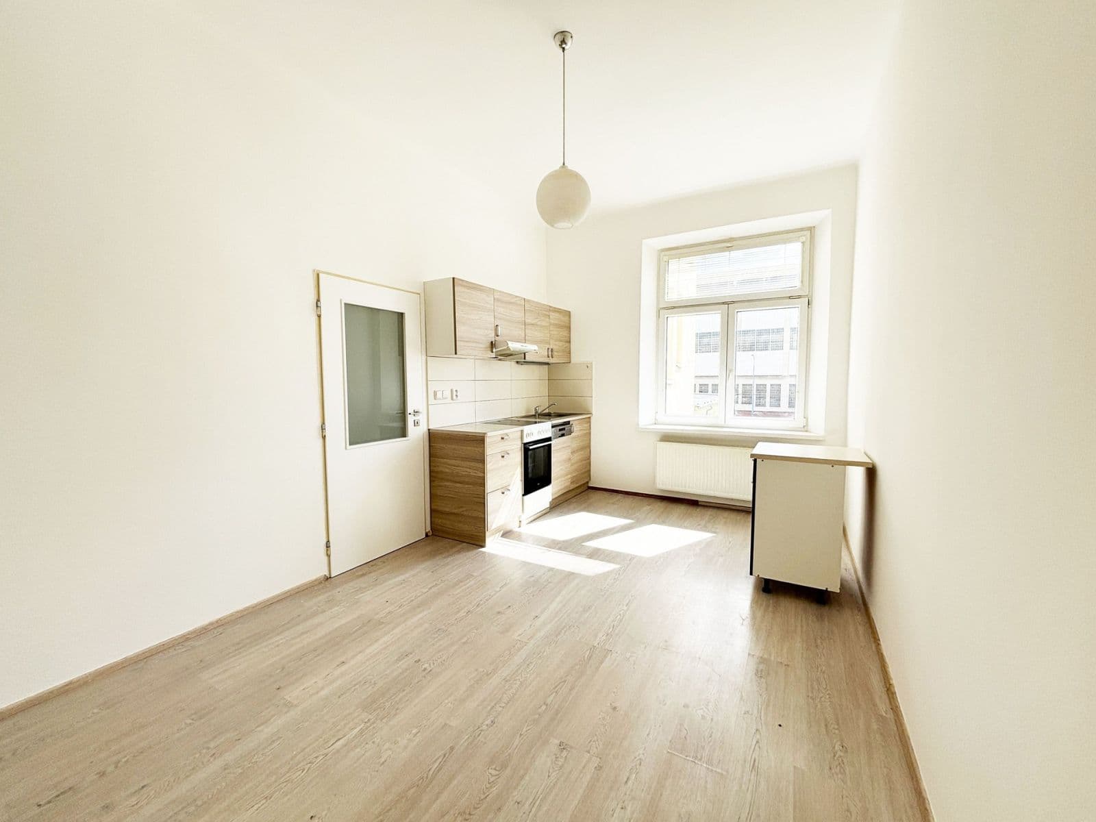Pronájem bytu 1+1 55 m², Husova, Plzeň, Plzeňský kraj Pronájem bytu 1+1 55 m², Husova, Plzeň, Plzeňský kraj