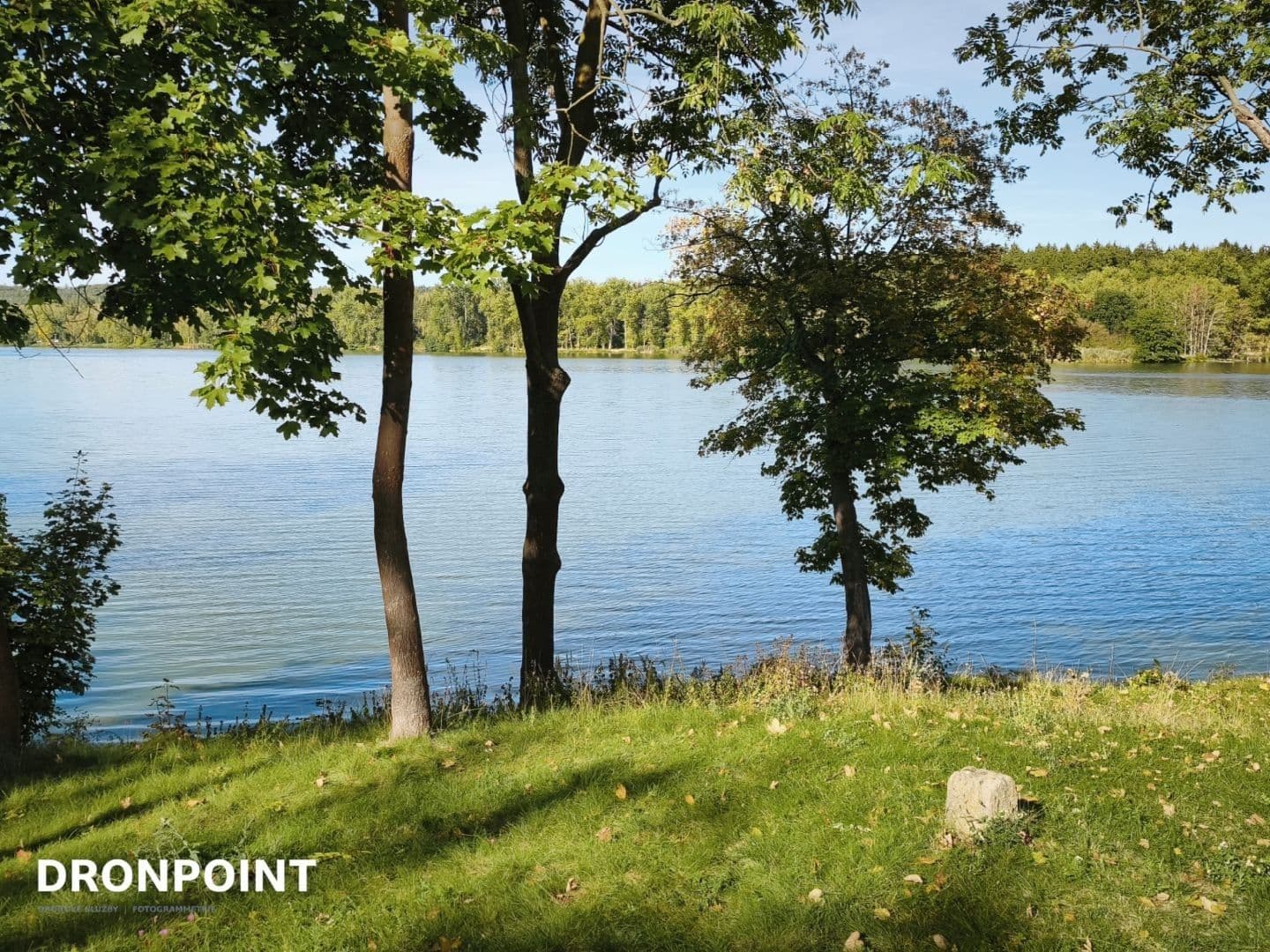Prodej pozemku 1.306 m², Kamenné Žehrovice, Středočeský kraj Prodej pozemku 1.306 m², Kamenné Žehrovice, Středočeský kraj