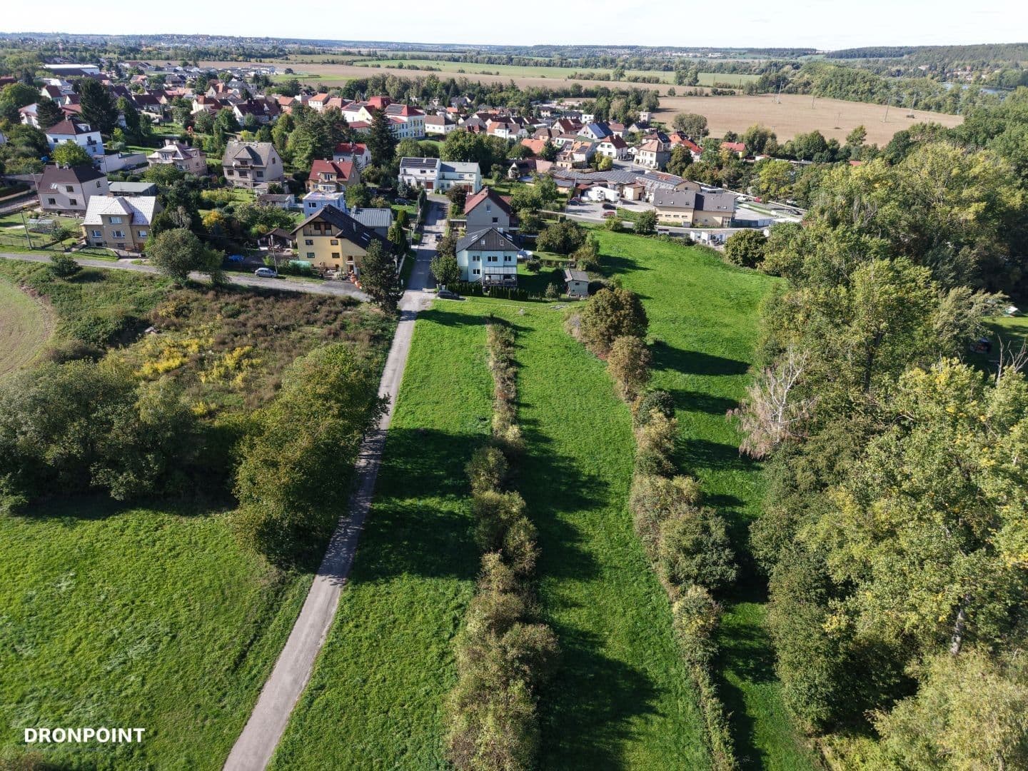 Prodej pozemku 1.306 m², Kamenné Žehrovice, Středočeský kraj Prodej pozemku 1.306 m², Kamenné Žehrovice, Středočeský kraj