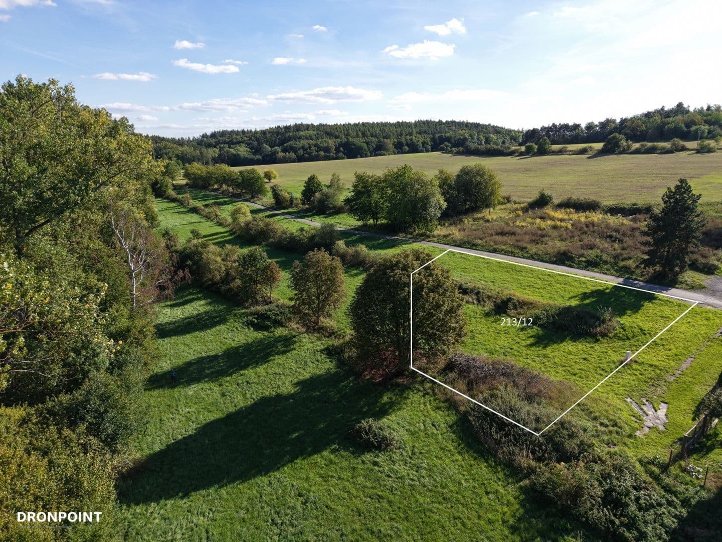 Prodej pozemku 1.306 m², Kamenné Žehrovice, Středočeský kraj Prodej pozemku 1.306 m², Kamenné Žehrovice, Středočeský kraj