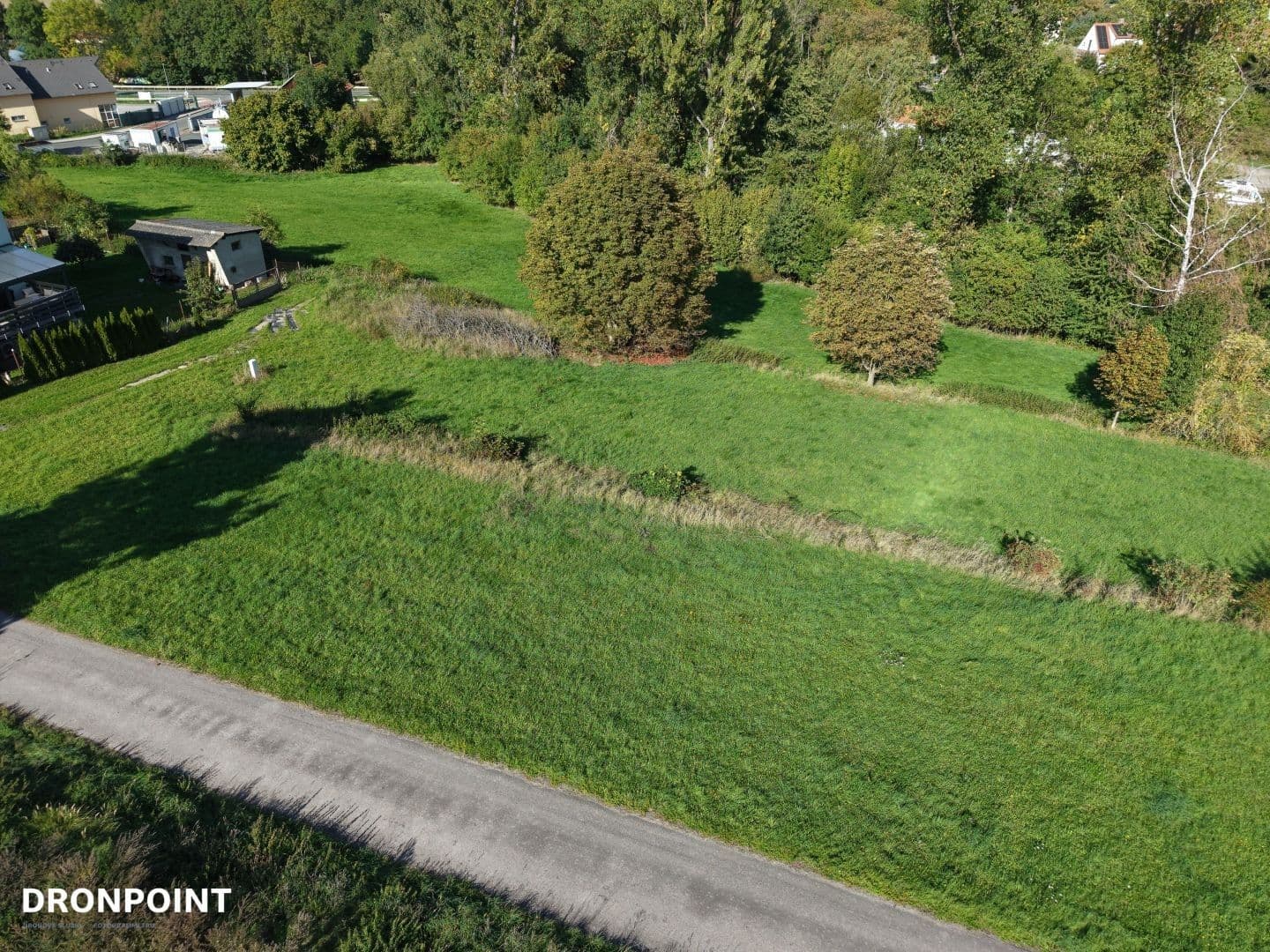 Prodej pozemku 1.306 m², Kamenné Žehrovice, Středočeský kraj Prodej pozemku 1.306 m², Kamenné Žehrovice, Středočeský kraj