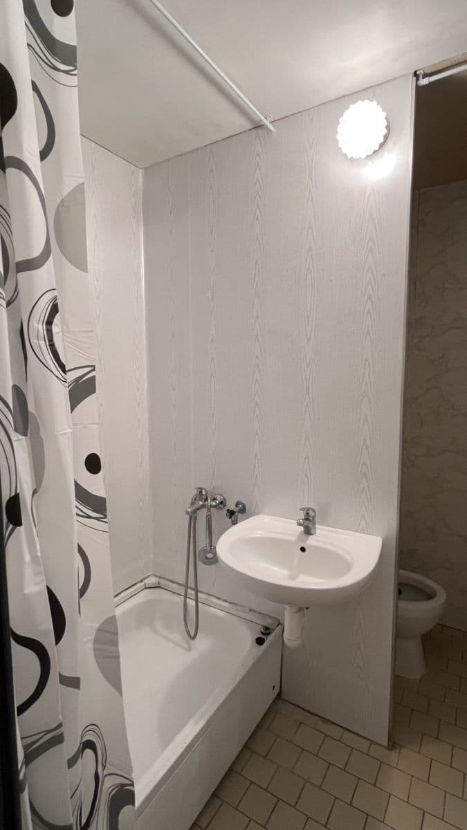 Prodej bytu 1+kk 35 m², Jana Masaryka, Hradec Králové, Královéhradecký kraj Prodej bytu 1+kk 35 m², Jana Masaryka, Hradec Králové, Královéhradecký kraj