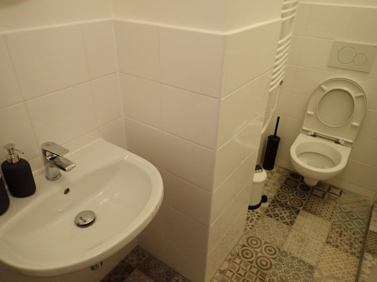 Pronájem bytu 1+kk 17 m², Křížová, Praha, Praha Pronájem bytu 1+kk 17 m², Křížová, Praha, Praha
