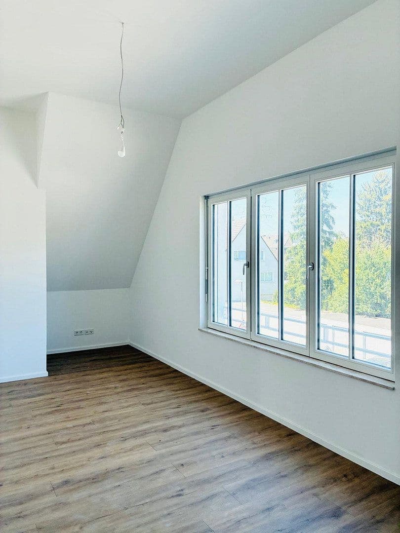 Pronájem bytu 4+1 140 m², Köln, Severní Porýní-Vestfálsko Pronájem bytu 4+1 140 m², Köln, Severní Porýní-Vestfálsko